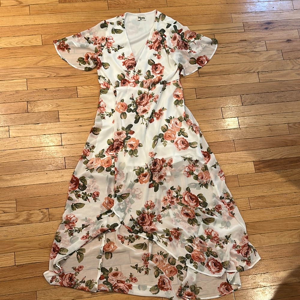 Floral Wrap Dress in White and Pink